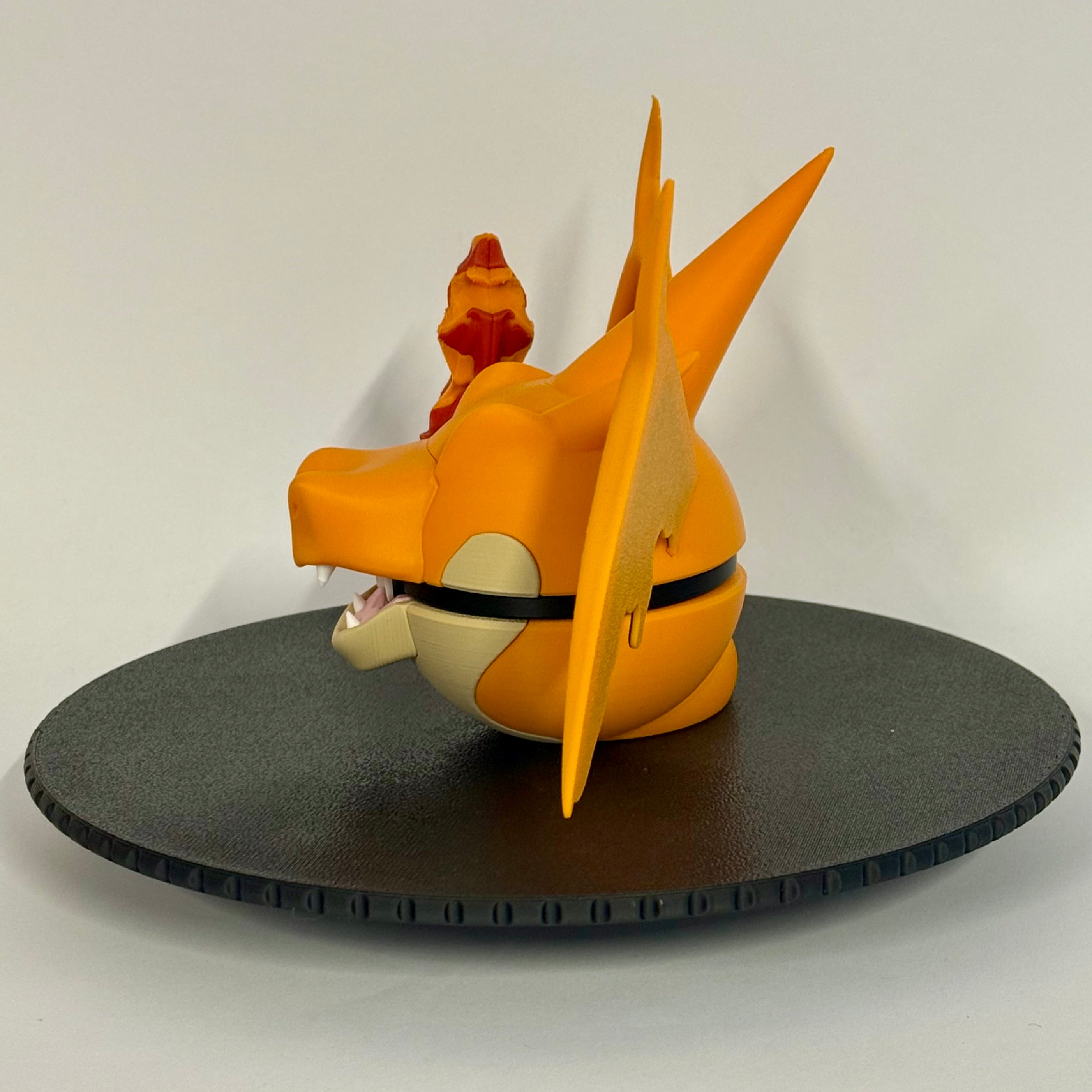 Mega Charizard Y Ball